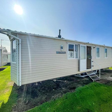 Hotel Lovely Caravan With Wifi At Broadland Sands In Suffolk Ref 20035Bs Hopton on Sea Exterior foto